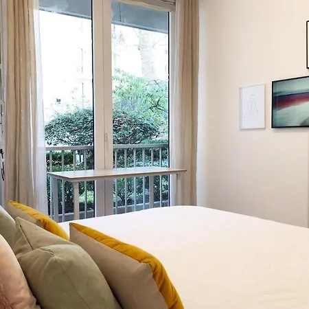 Cozy 15min Ladefense 20min Champselysees Apartment Neuilly-sur-Seine